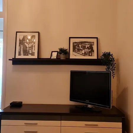 Apartment 19 *